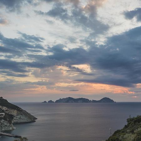 Maridea Casa Vacanza- Le Alcove sul Mare Suites Ponza Exterior foto