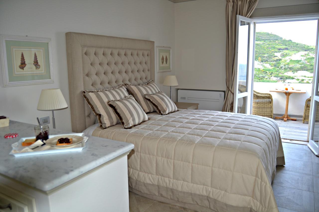 Maridea Casa Vacanza- Le Alcove sul Mare Suites Ponza Exterior foto